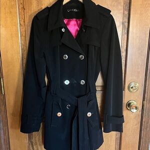 Calvin Klein womens spring rain jacket. All buttons intact size medium.